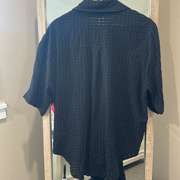 Cute button down - Picture 4 of 5